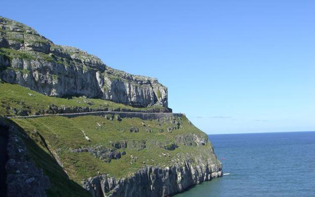 Cottage Apartment By Seaside Llandudno Exterior photo